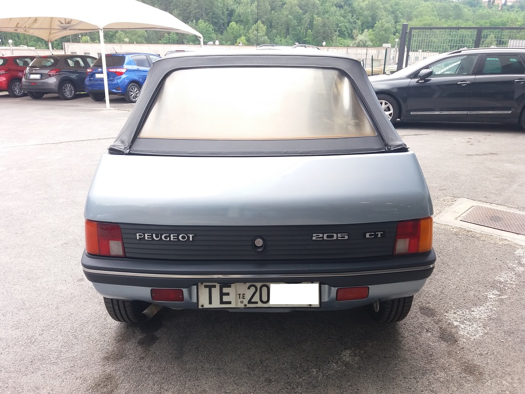 Peugeot 205 Cabriolet 1.1 CT (11)