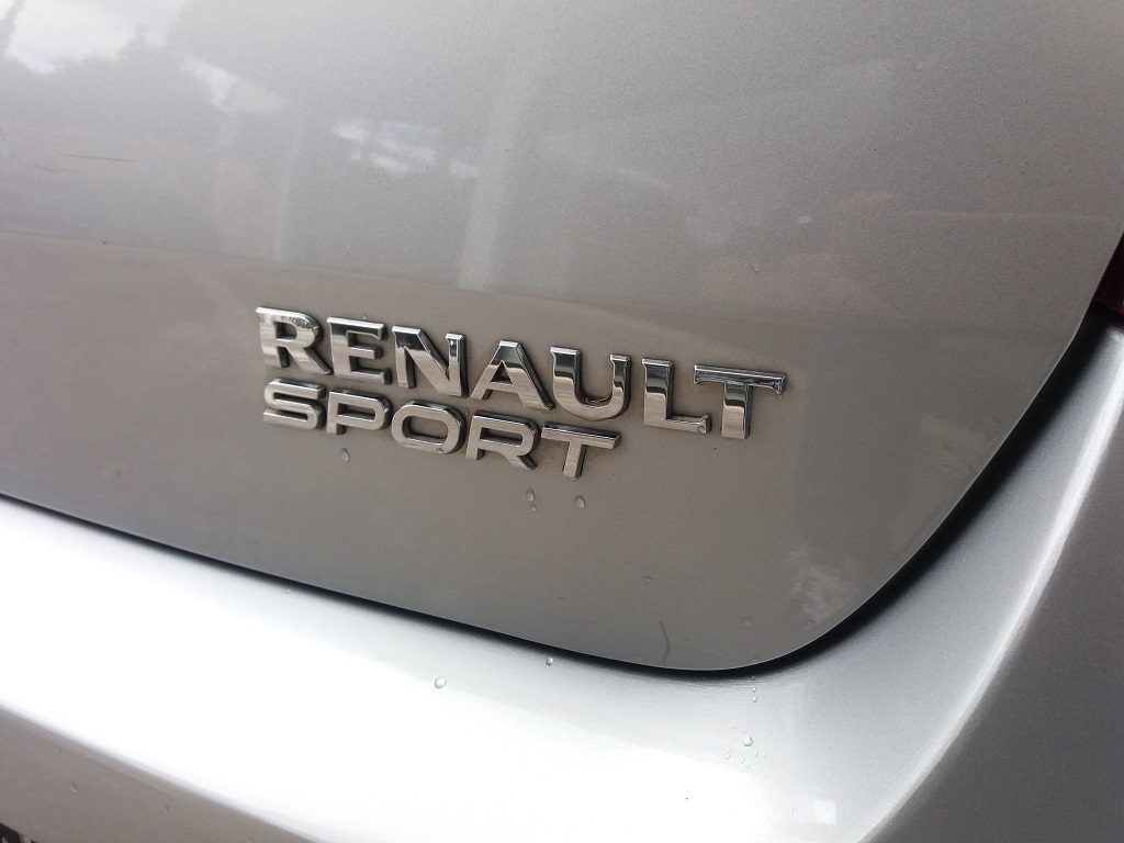 Renault Twingo 1.6 16v RS 133 cv (14)
