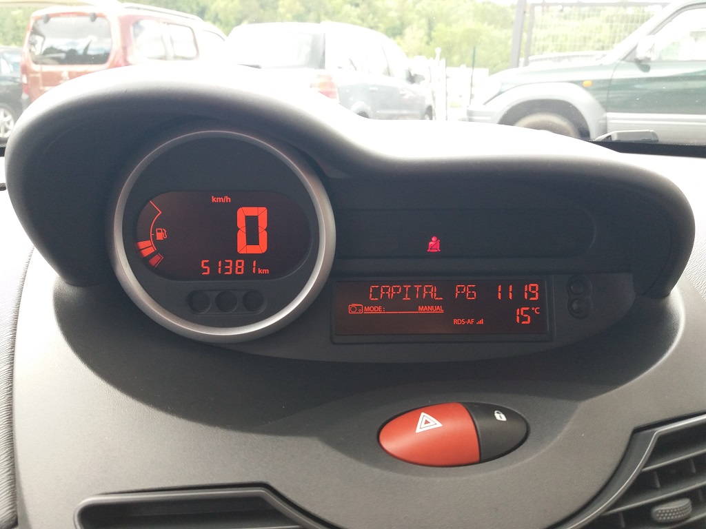 Renault Twingo 1.6 16v RS 133 cv (26)