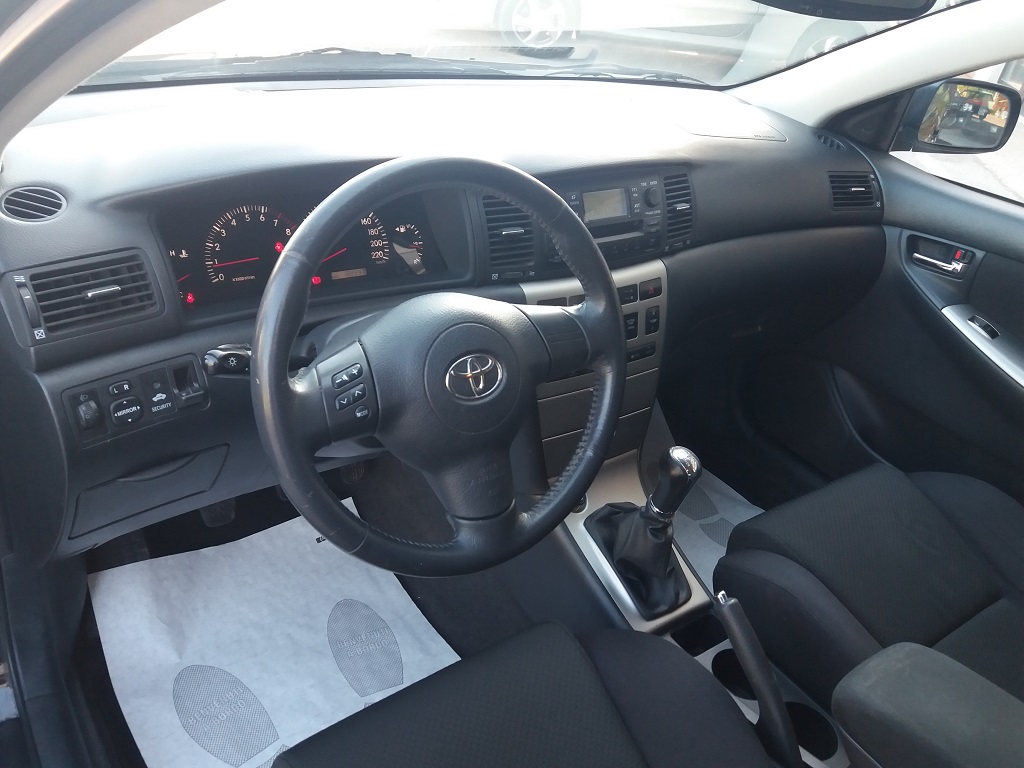 Toyota Corolla 1.4 VVT-i 5p Sol (9)